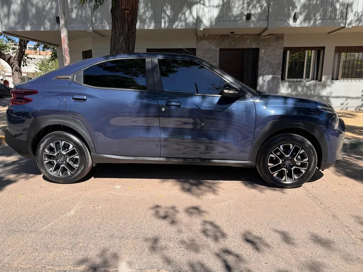 Citroën Basalt Shine 2026 azul cosmo, camioneta SUV Coupé de alquiler